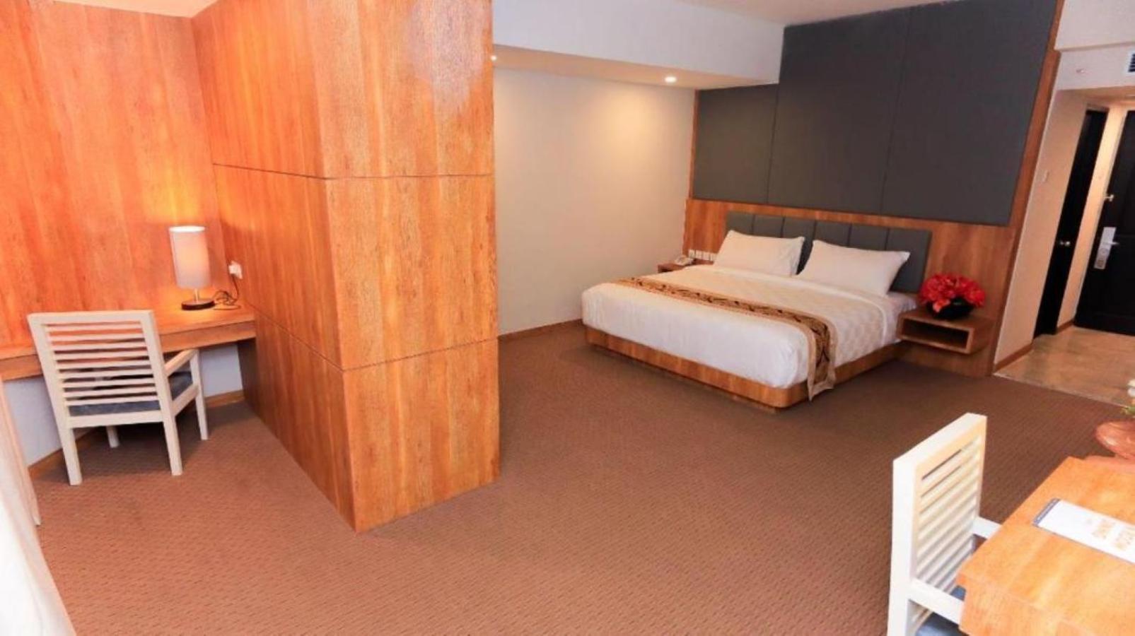 Beverly Hotel Batam Nagoya Exterior photo