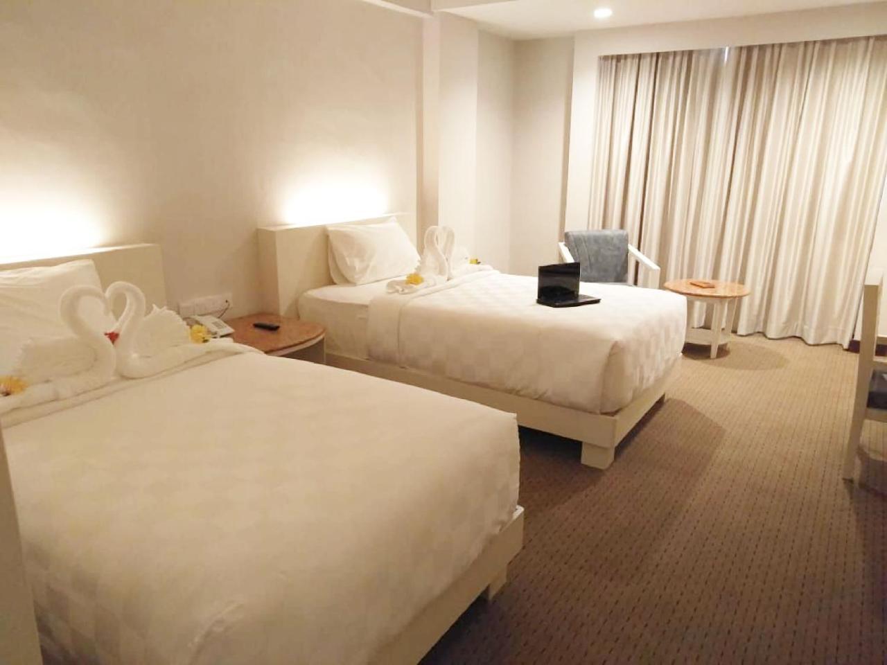 Beverly Hotel Batam Nagoya Exterior photo