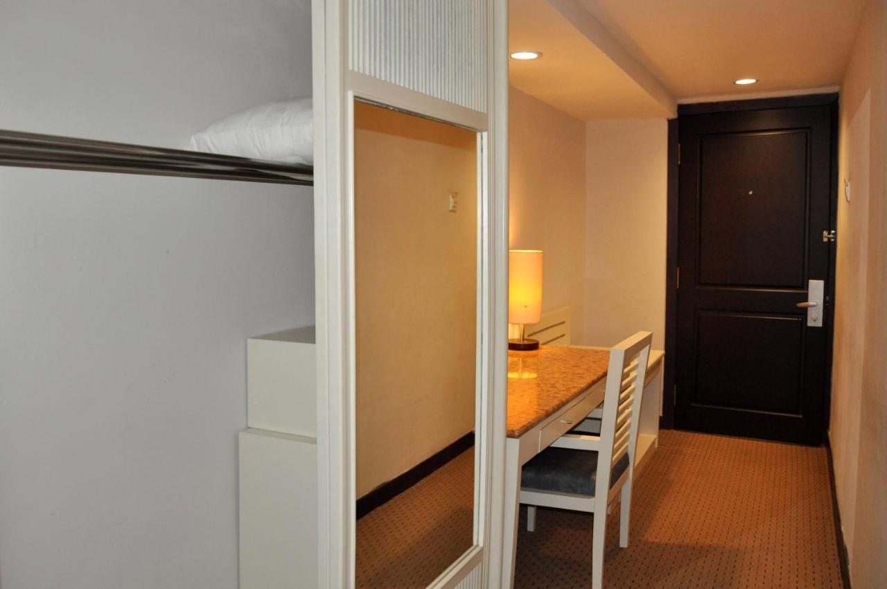 Beverly Hotel Batam Nagoya Exterior photo
