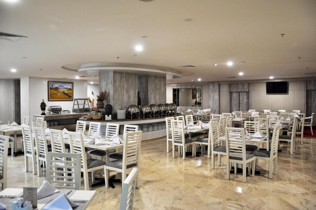 Beverly Hotel Batam Nagoya Exterior photo