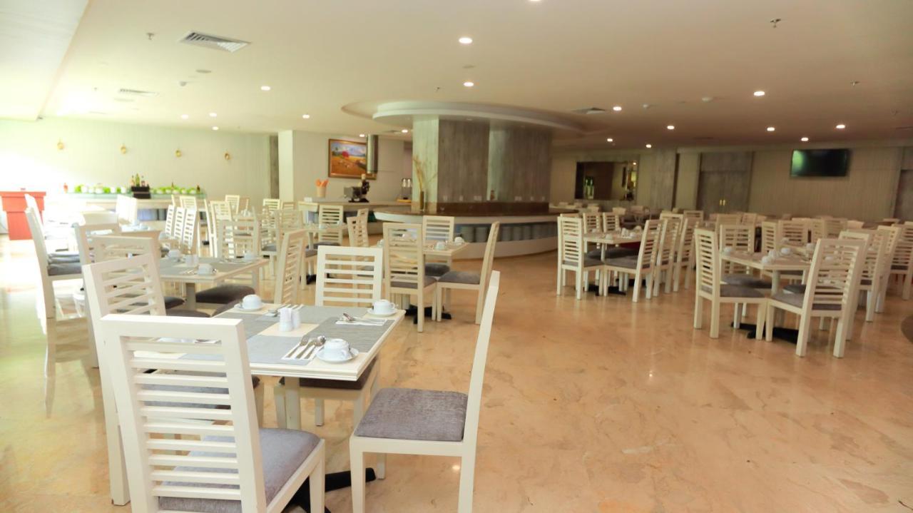 Beverly Hotel Batam Nagoya Exterior photo